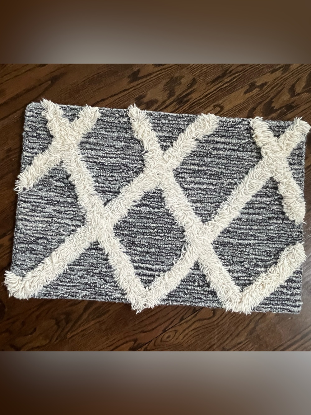 27 inches x 18.5 inches Nightfall &Cream Textured Geometric Accent Rug 100% Wool